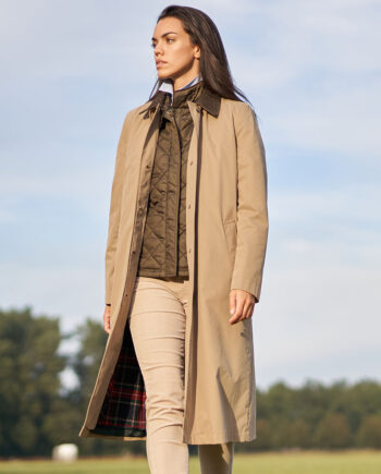 Long women&#039;s coat &quot;Almond&quot; with fashionable patterned lining and stylish collar in beige I Wellington of Bilmore