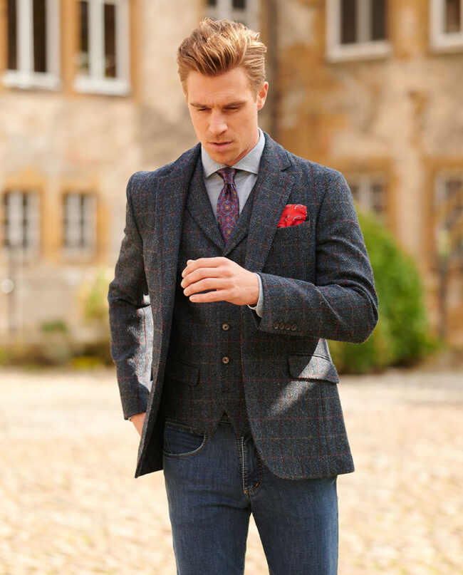 Classic &quot;Windsor&quot; men&#039;s jacket in dark blue with red accents
