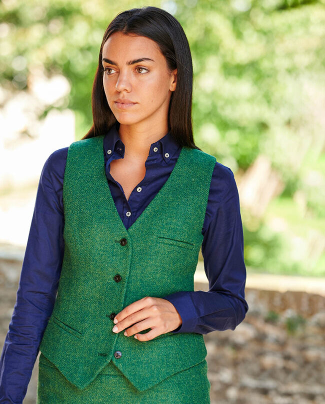 Lea - Ladies Harris Tweed vest, green twill I Wellington of Bilmore