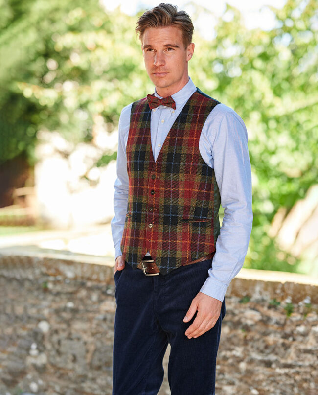 Tailor - chic vest made from original Harris Tweed in Check of Island | Wellington of Bilmore