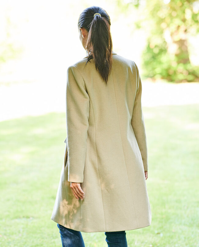 Long women&#039;s coat &quot;Emilia&quot; in wool-cashmere quality, camel I Wellington of Bilmore