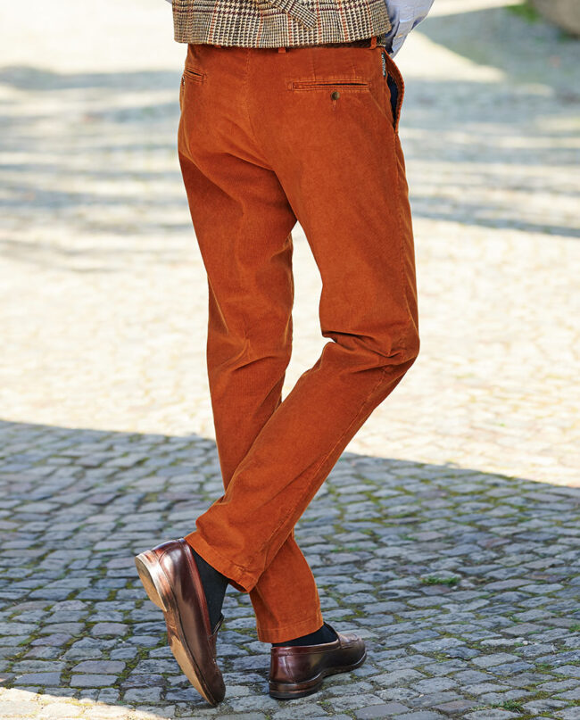 Corduroy trousers &quot;Mr. Bradley&quot; for men in orange I Wellington of Bilmore