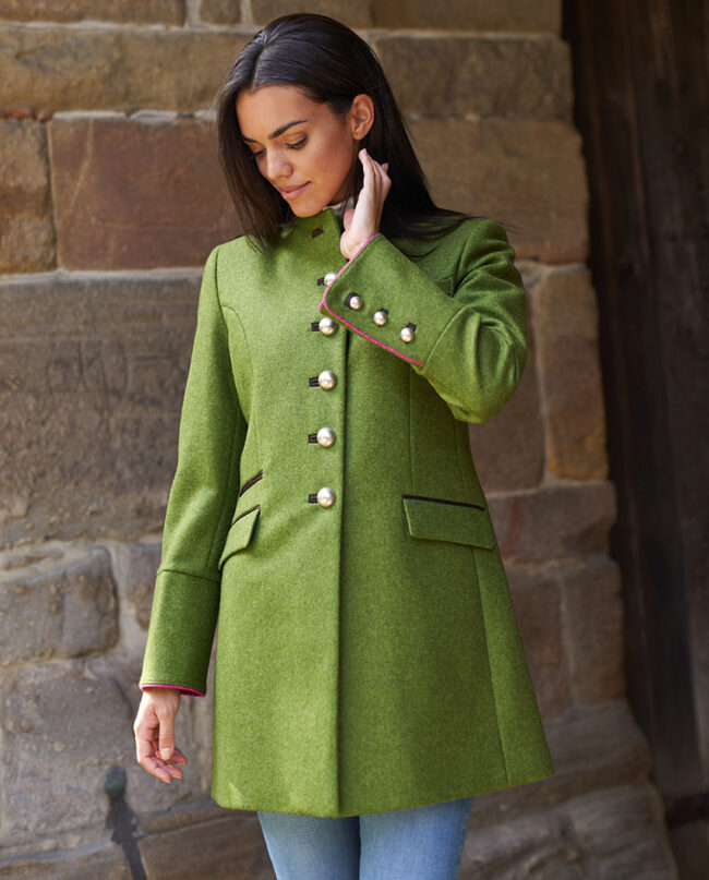 Bright green &quot;Foxdale&quot; frock coat with stand-up collar for women made from original MOON tweed I Wellington of Bilmore