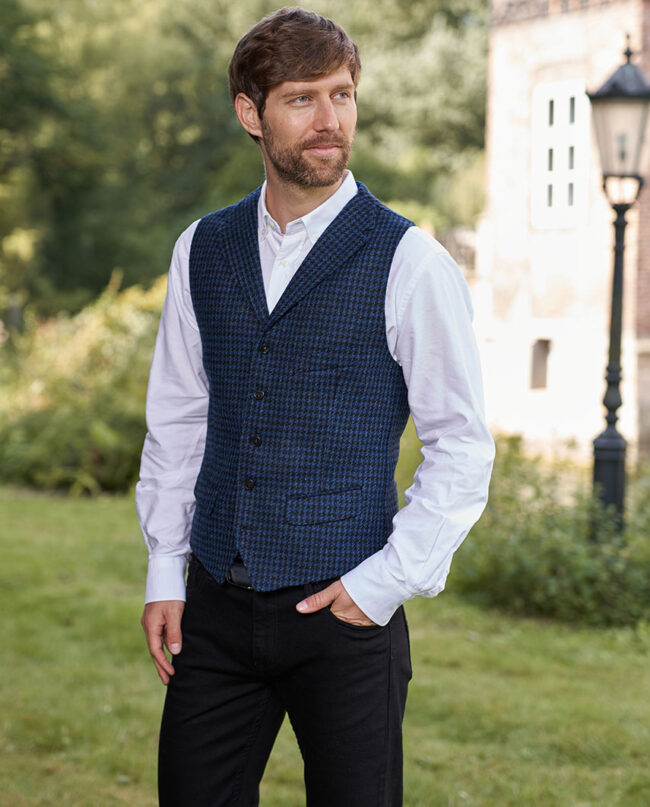 Harris Tweed vest &quot;Wales&quot; for men in dark blue and black check