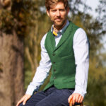 Wales - grüne Harris Tweed Weste mit Kragen