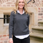 Merino Pullover ''Mary'' mit V-Neck in charcoal