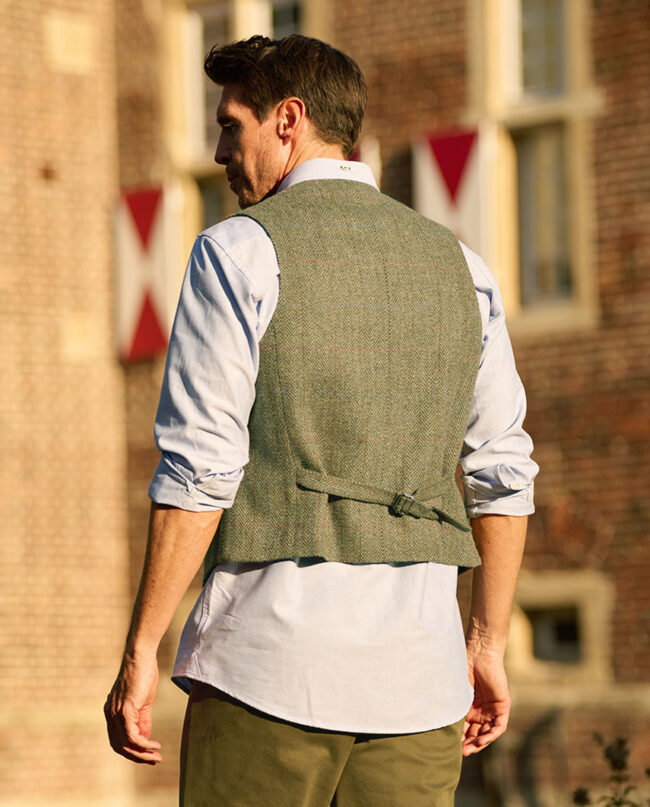 Wales - classic men's vest made from original Harris Tweed, light green I Wellington of Bilmore