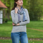 Women&#039;s knitted sweater &#039;&#039;Jane&#039;&#039; with V-neck in gray