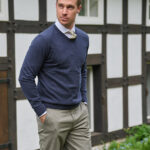 Men&#039;s knitted sweater &#039;&#039;Tom&#039;&#039; with V-neck in navy