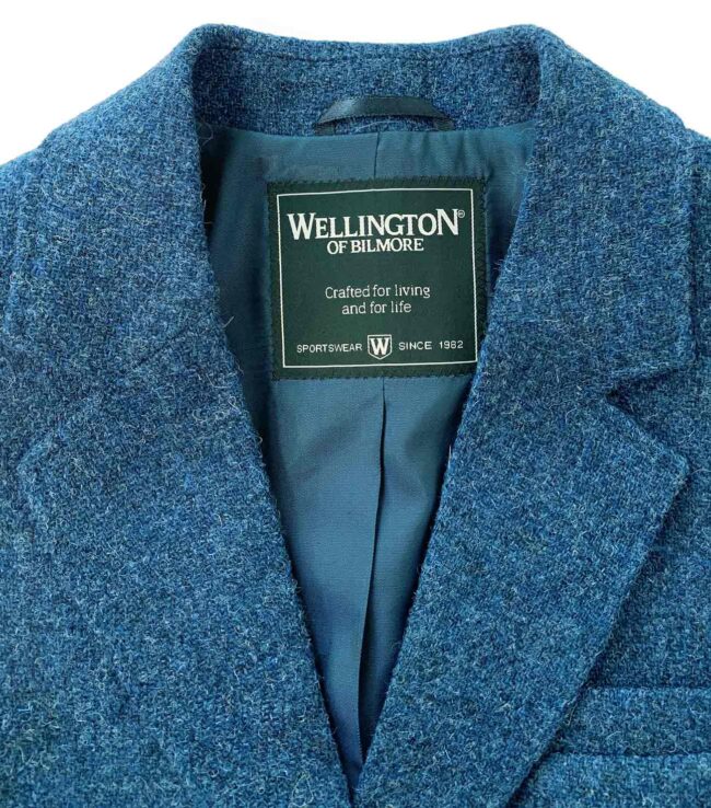 Detailed view - Carola - Ladies Harris Tweed Blazer, in blue shadow I Wellington of Bilmore
