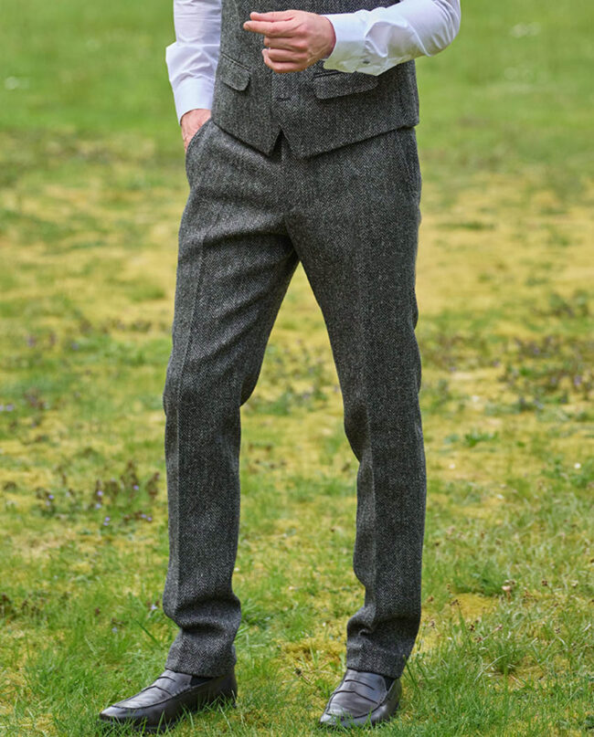 Mr. Miller - Men's trousers made from original Harris Tweed, in anthra herringbone Wellington of Bilmore