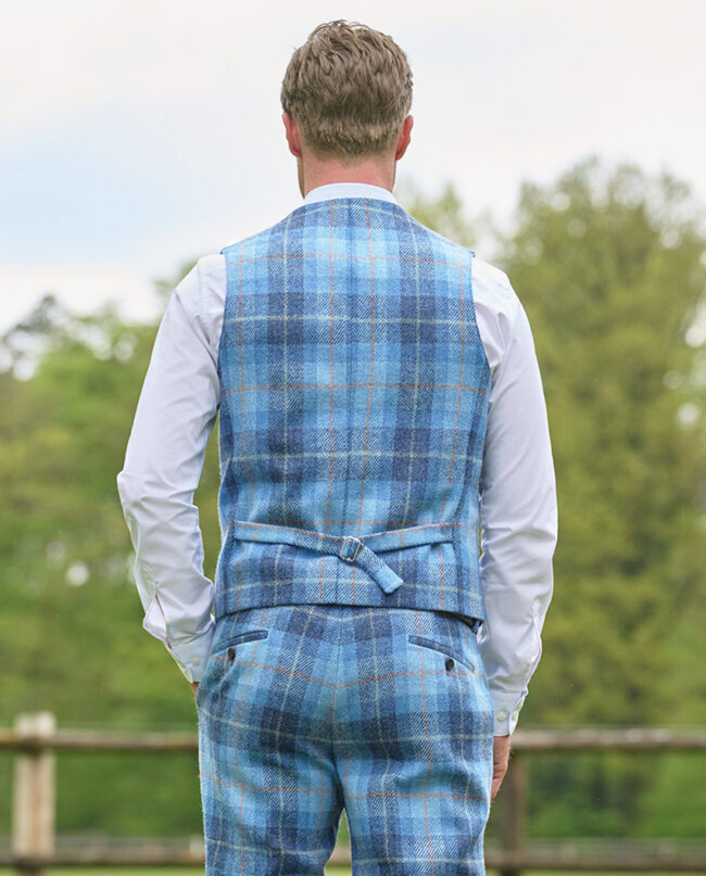 Wales - classic men's vest made from original Harris Tweed, jeans herringbone I Wellington of Bilmore