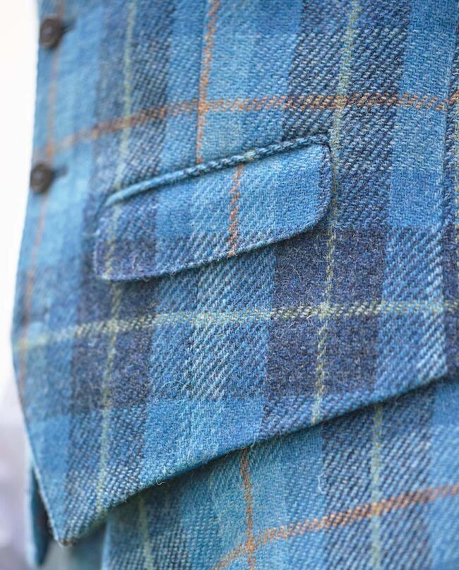 Wales - classic men's vest made from original Harris Tweed, jeans herringbone I Wellington of Bilmore