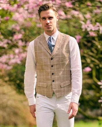 Wales - fine men's linen vest in beige window check I Wellington of Bilmore